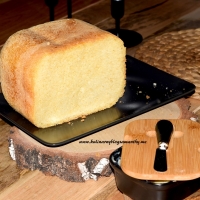 Chleb tostowy z maszyny